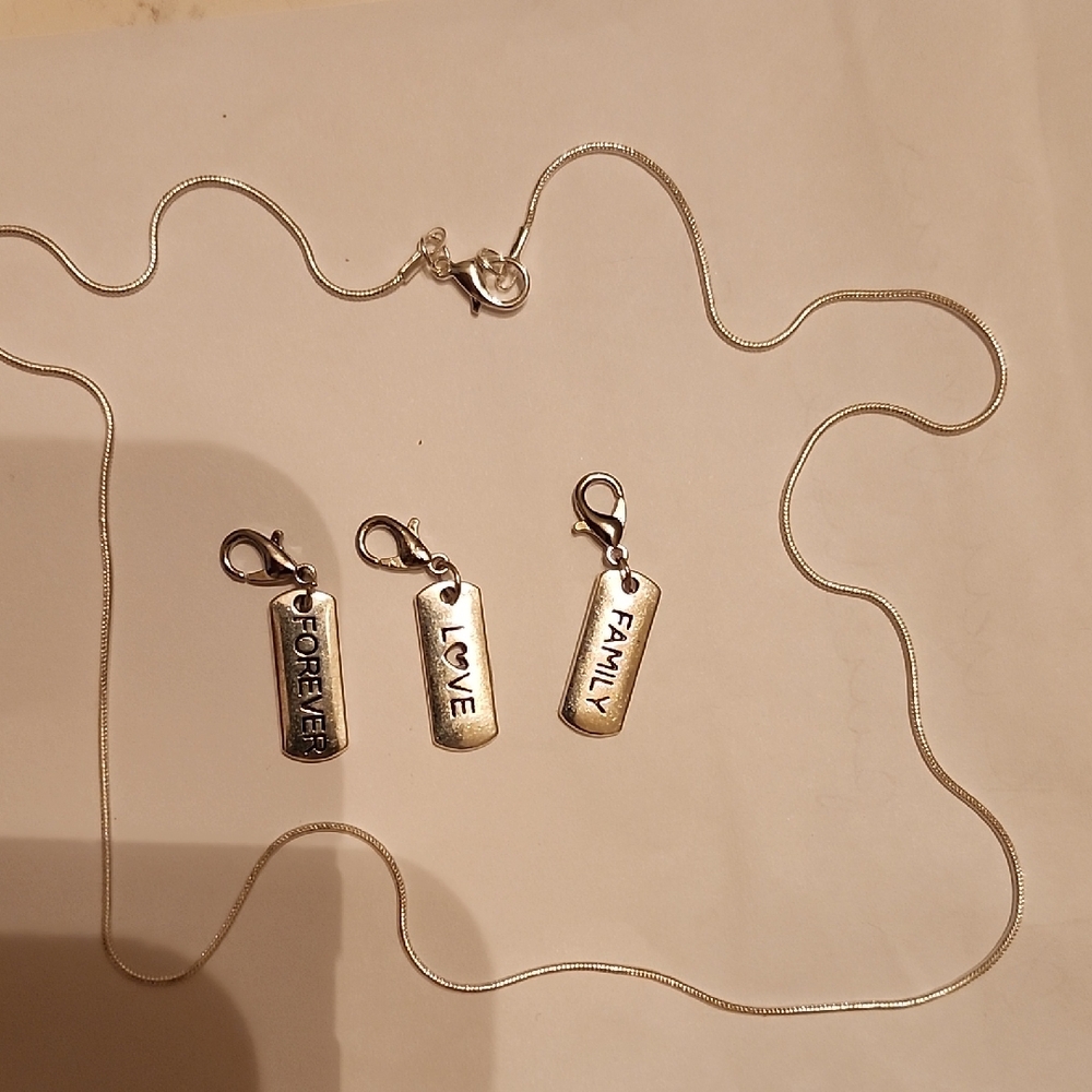 18" Necklace W/3 Pendants  Family, Love & Forever Pendants Stainless Steel NWOT